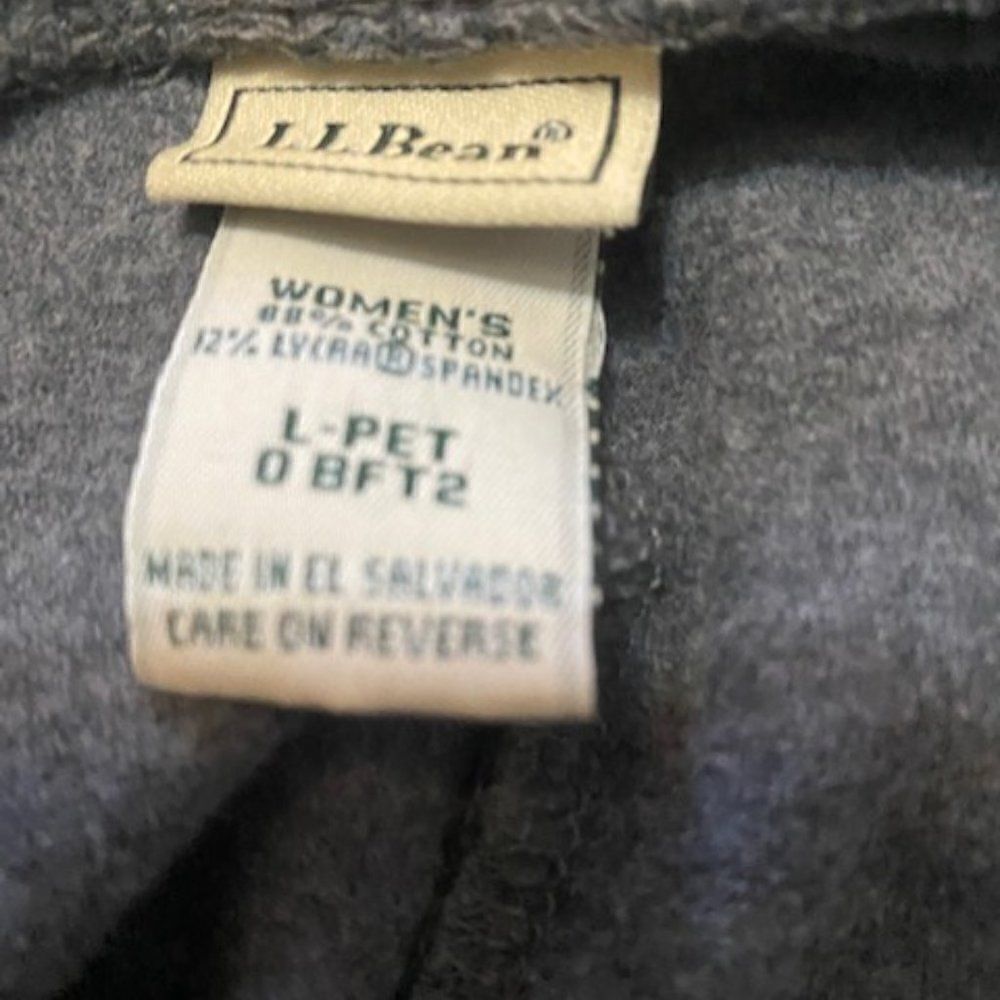 LL Bean Gray pants with front side pockets, size large petite - Picture 3 of 3